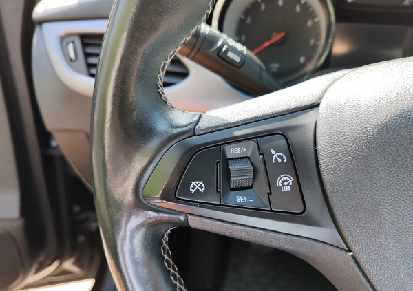 Opel Astra cena 55800 przebieg: 94000, rok produkcji 2019 z Karczew małe 232